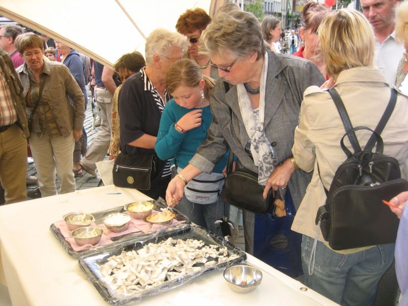 Vlaamse opgelegde zure haring - bollekes feesten