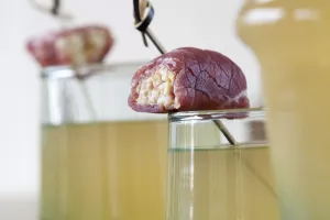 Koude tomatenthee met filet d'Anvers-garnaal cannelloni's