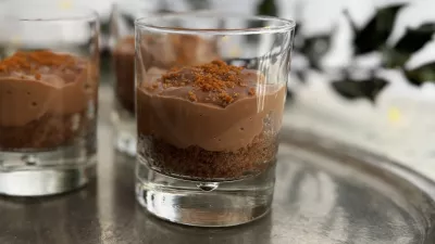 Chocoladepudding met speculaaskruimels