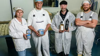 Volg de streekgenoten: Opgelegde zure haring uit Puurs  en Waaslandse hopjenever