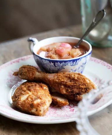 Mechelse koekoek met een speculaaskorstje, rabarber met kandijsuiker Streekproduct.be