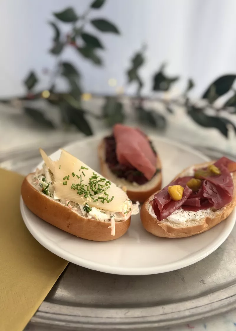 Buffet met 3 Streekproduct.be broodjes. Streekproduct.be